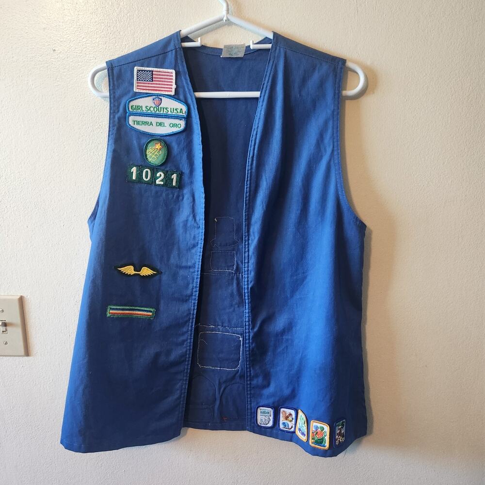 Vintage Girl Scout Vest with Patches dates 1999-2001 30+ Patches